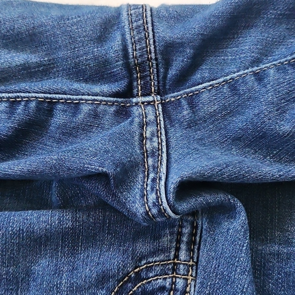 Maurices Everflex High-Rise Medium Wash Distressed Jeans Size 14 Short - Picture 6 of 14